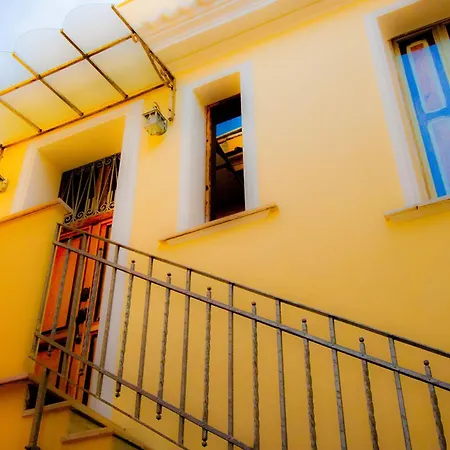 Apartment Old Style By The Sea With Heated Pool, Ladispoli, Rome Ladispoli