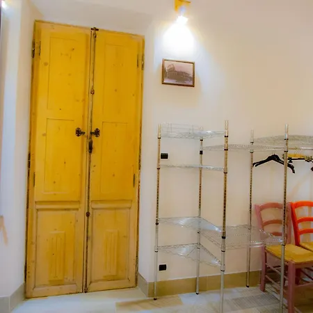 Old Style By The Sea With Heated Pool, Ladispoli, Rome