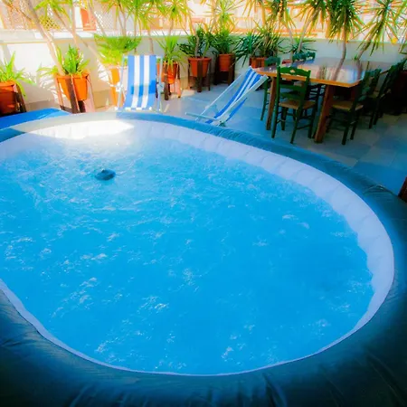 Apartment Old Style By The Sea With Heated Pool, Ladispoli, Rome *