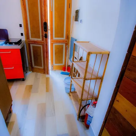 Old Style By The Sea, Roof Terrace With Heated Pool, Outdoor Kitchen, Ladispoli *