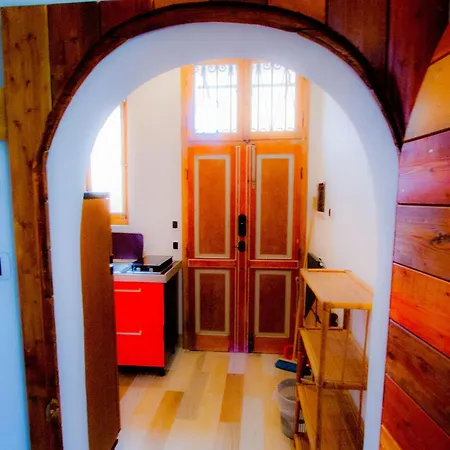 Apartment Old Style By The Sea With Heated Pool, Ladispoli, Rome *