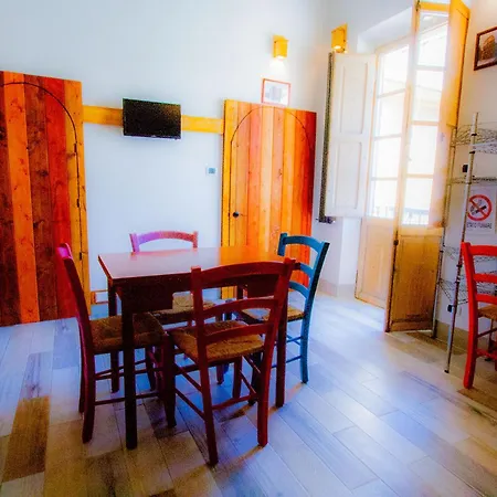Old Style By The Sea, Roof Terrace With Heated Pool, Outdoor Kitchen, Ladispoli *